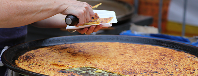 socca-crepe-galette-specialite-nice-provence-alpes-côte-azur